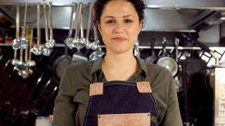 Дъщерята на Никола Гюзелев лапа 75 бона в евро?