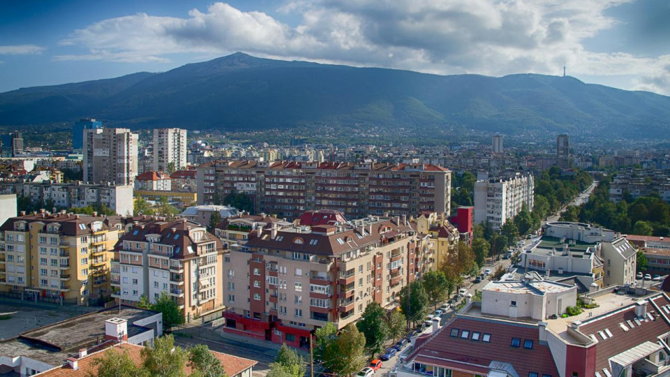 Пазарът на имоти замръзна
