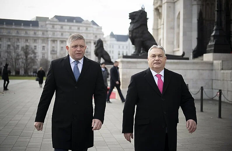 Фицо и Орбан към Зеленски: Пуснете ни петрол, или ще ви спрем тока!