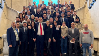 Делян Пеевскилидер на ДПС и ПГ на ДПС-НОВО НАЧАЛО се срещна с младежи от Ямбол