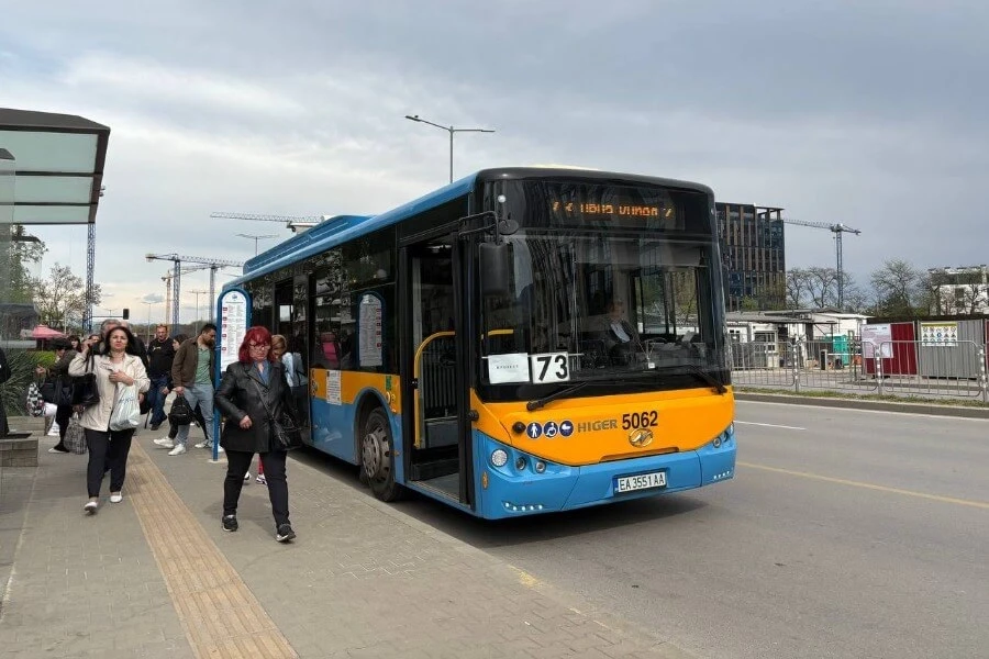Столичният градски транспорт с удължено работно време за Великден