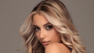 Михаела Маринова отлага сватбата. Каква е причината?