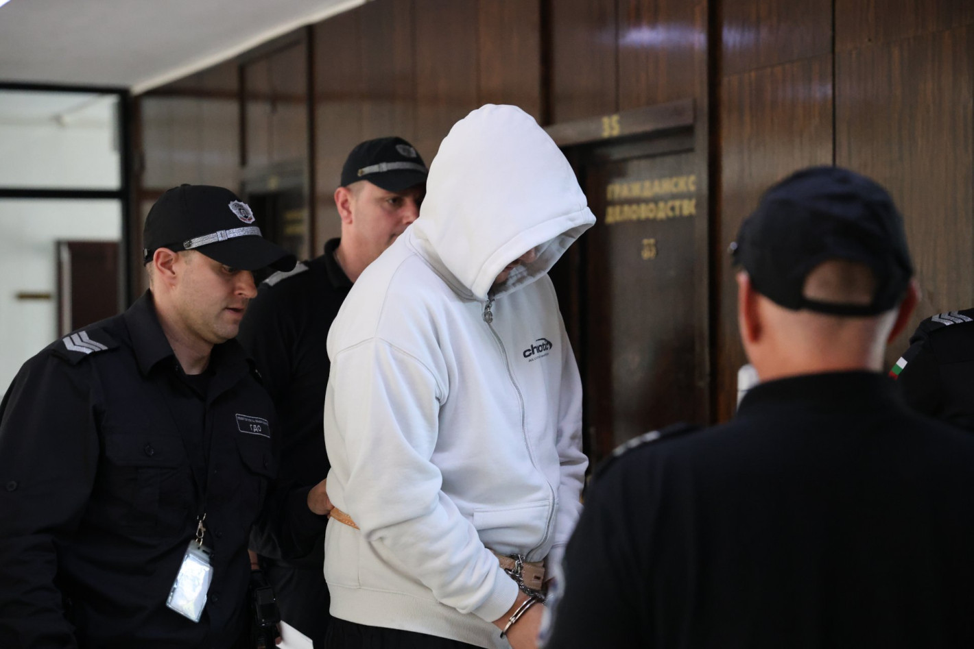 Бащата на загиналата в Благоевград: Борба, измъчвания и после изхвърляне през прозореца