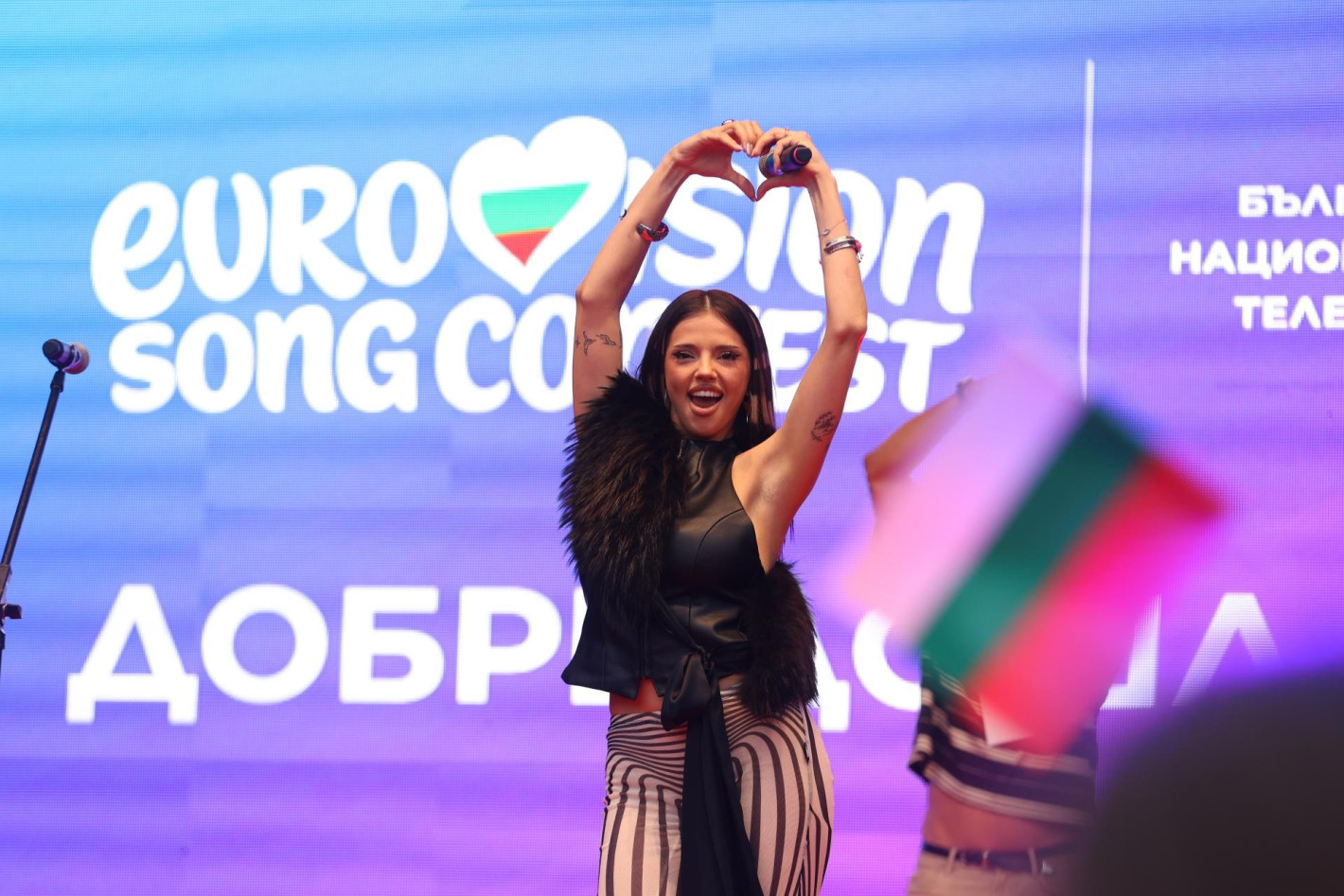 DARA стана първият български изпълнител в класацията на Billboard
