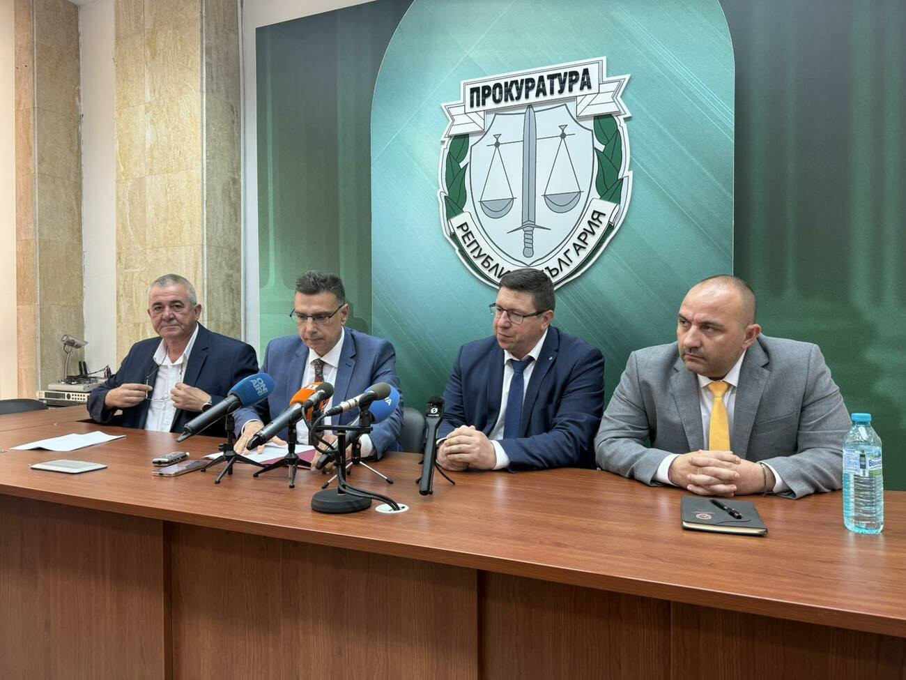 Заловиха престъпна група с дрога за €2 милиона и хеликоптер в Бургаско и Ямболско (снимки)