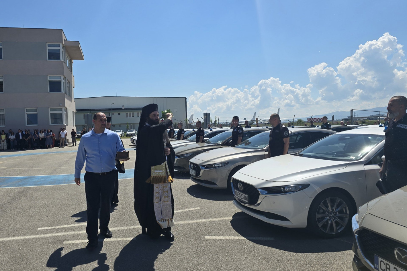 "Гранична полиция" се сдоби с нови 213 автомобила и 88 камери за 10,5 млн. евро (снимки)