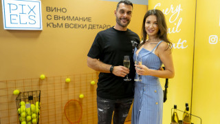 Кои известни лица аплодираха Григор Димитров и Стефанос Циципас от първия ред / Вижте снимки от атмосферата в залата
