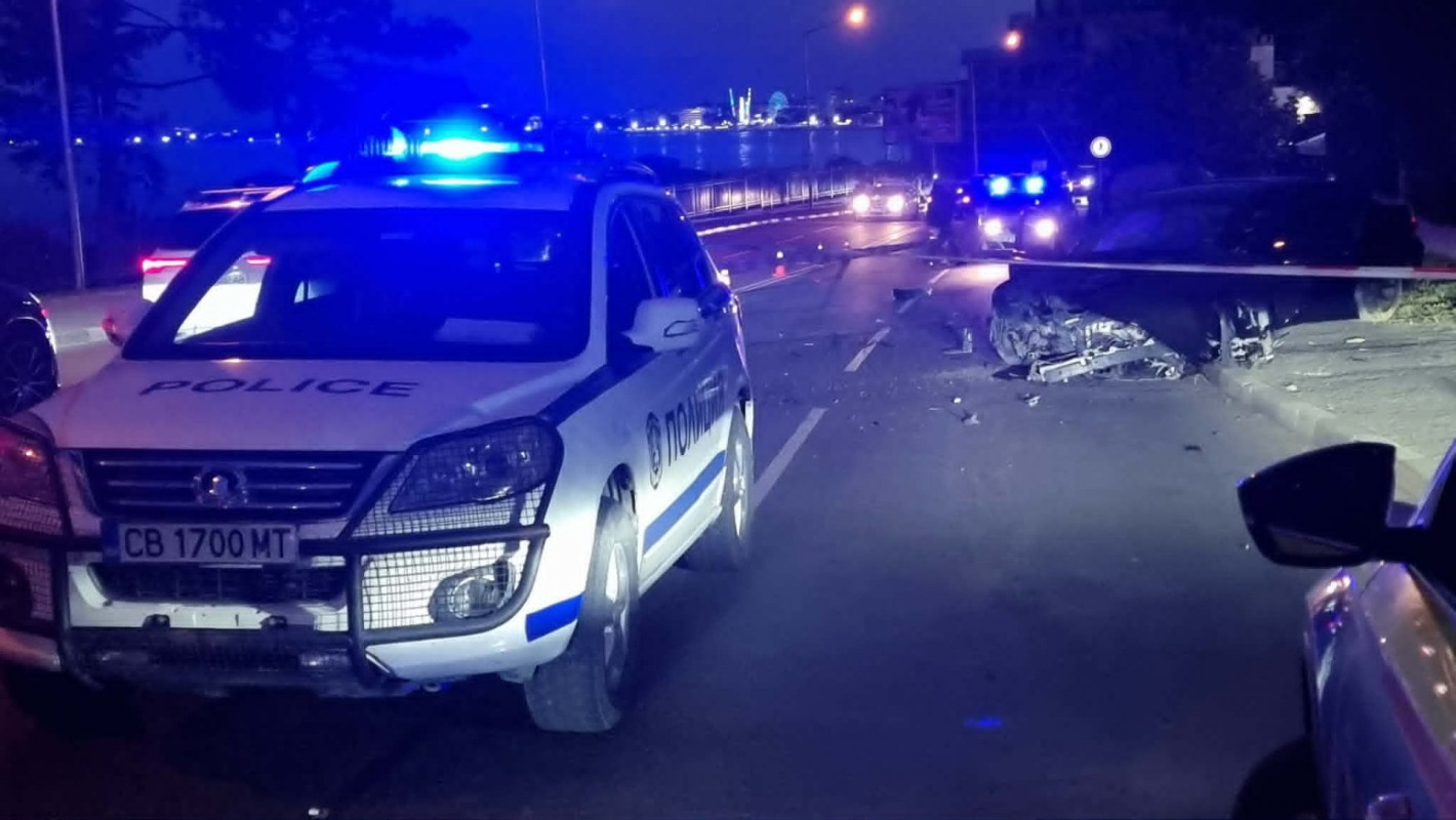 18-годишна пешеходка загина, пометена от кола между Св. Влас и Слънчев бряг (видео/снимки)