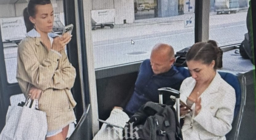 С*ксуален апетит във Виена: Спипаха Росен Катамарана с две засукани брюнетки на летището!