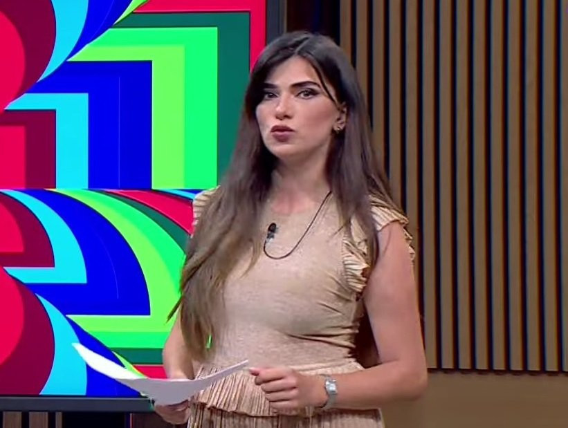 Пълна промяна: Ето защо гърдите на Андреа Банда Банда набъбнаха с два размера пред камерите!