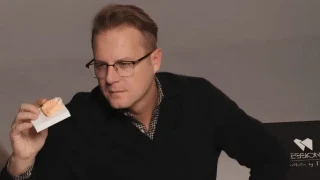 Д-р Ибрахим Бялев пред Cross.bg: Когато детският навик остане в зрялата възраст — рисковете от смученето на пръст при възрастни