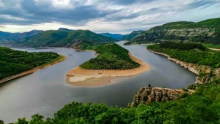 Реката на Бога тече през Дяволския каньон