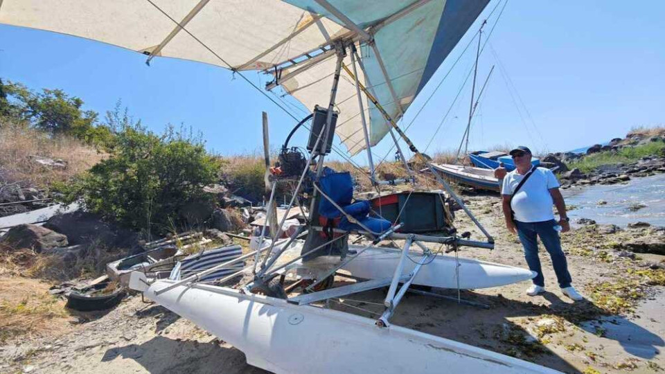 Мотоделтапланерът, от който двама мъже паднаха в морето, бил самоделка (снимки)