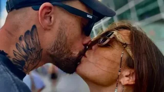 Силвия Петкова взриви мрежата с гореща целувка със секси техноартист