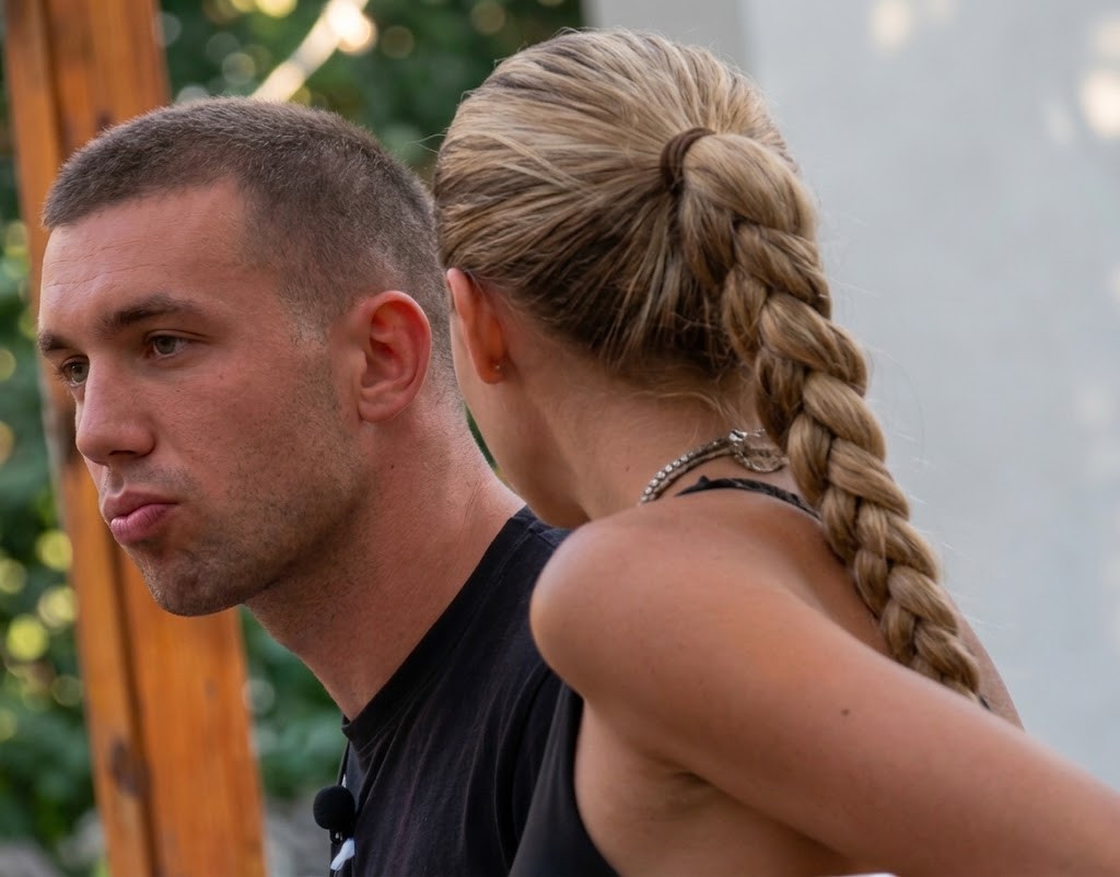 Палавата Симона от "Фермата" с три любовни афери зад гърба си