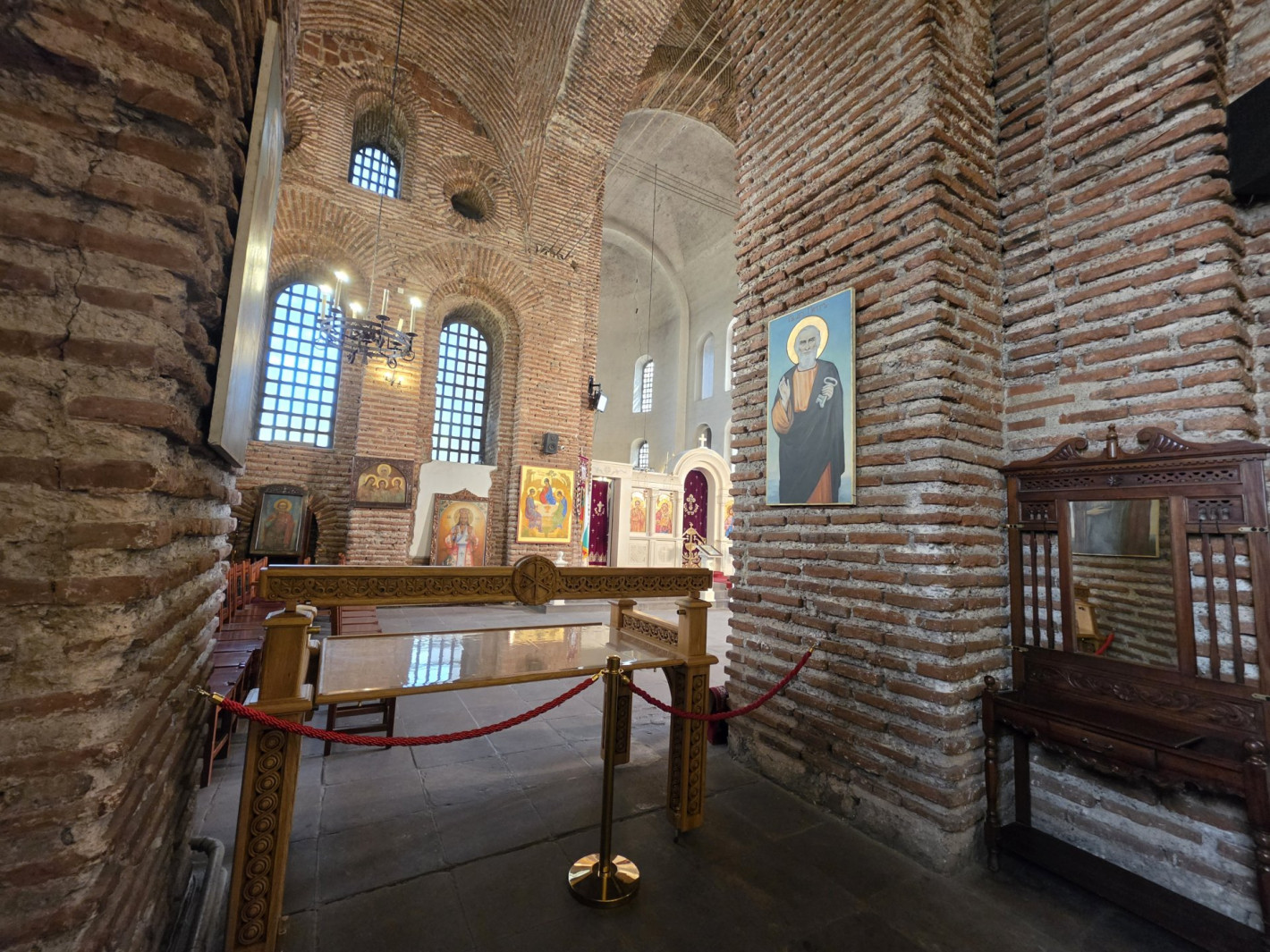 Цар Самуил ще почива в саркофаг от бял мрамор от Прилеп (снимки)