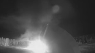 Кадри от лайфстрийм показват пожара с антените на Starlink (видео)