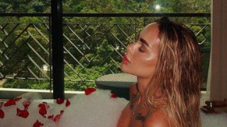 Тя сериозно ли?! Сузанита отново лъсна ГОЛА в Онлифенс, но се вайка: Мъжете само ме нараняват! (ФОТО БОМБА)